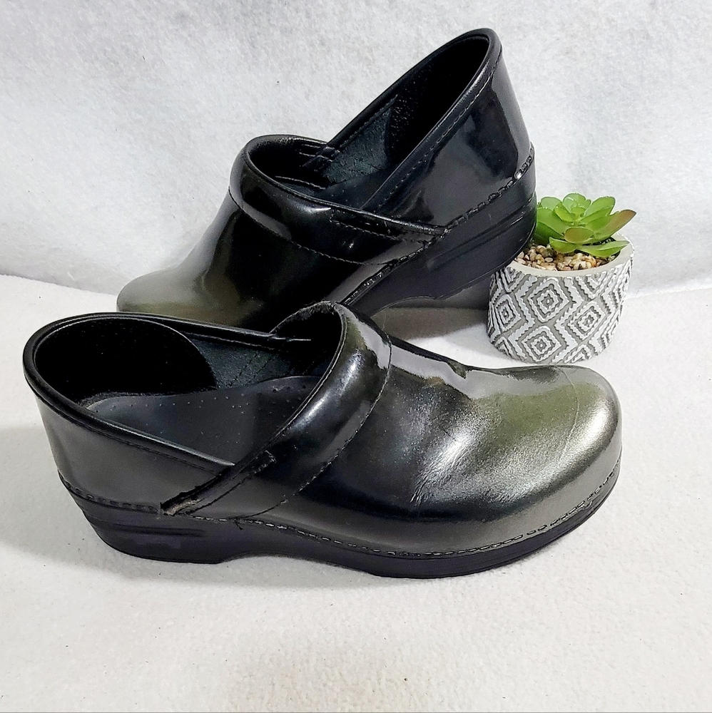 Dansko Black Gray Ombre Patent Leather Professional Round Toe Clogs Size 39 - Picture 3 of 13
